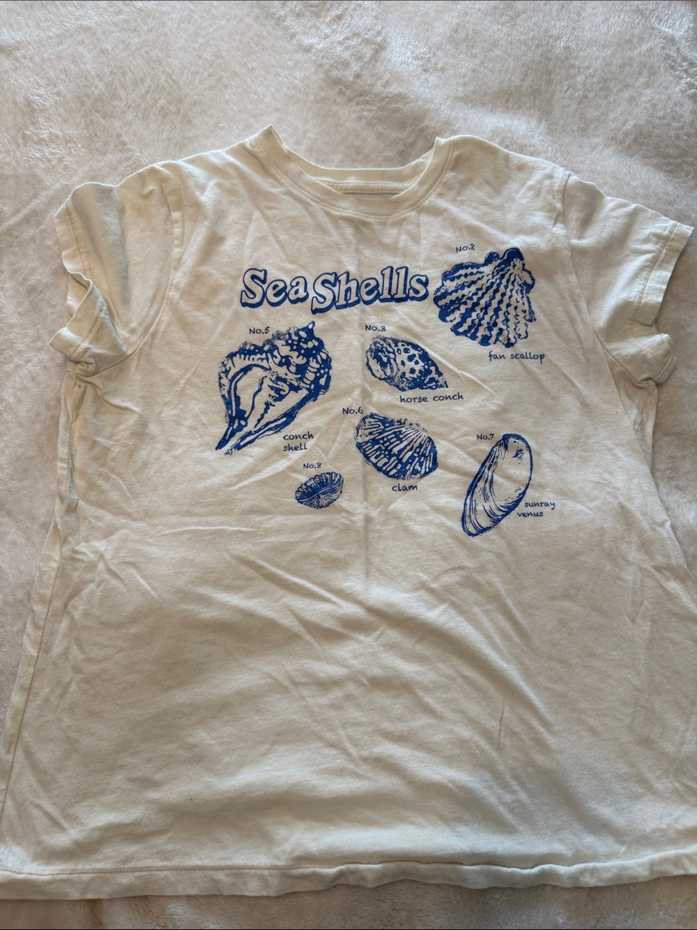 Universal threads Sea Shells Graphic Tee - White with Blue Print size medium